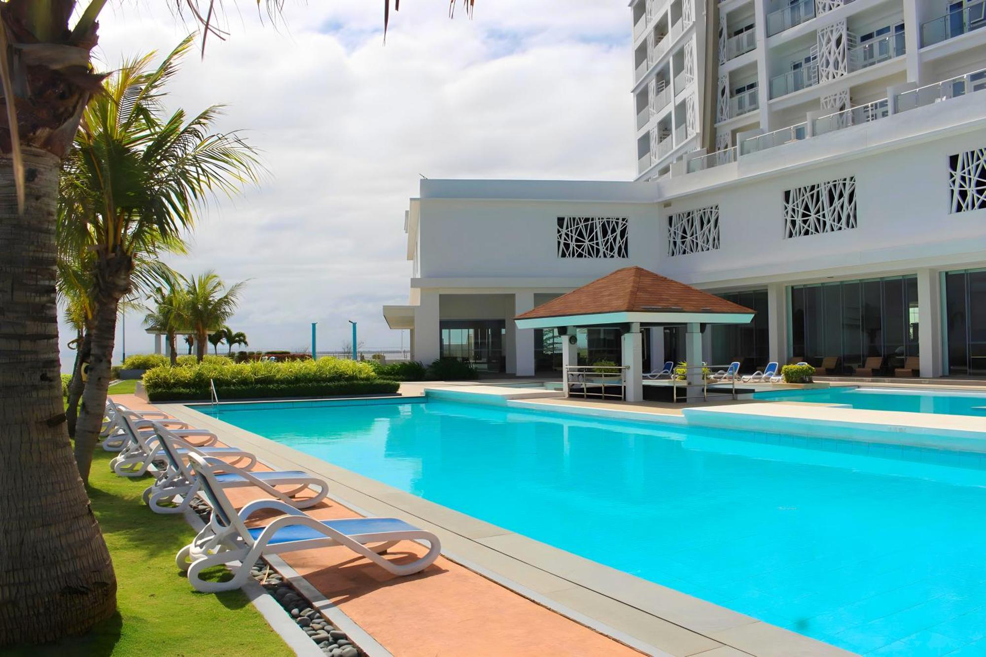 Arterra Seaview Resort มักตัน ภายนอก รูปภาพ